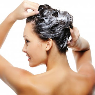 Metody mycia włosów.