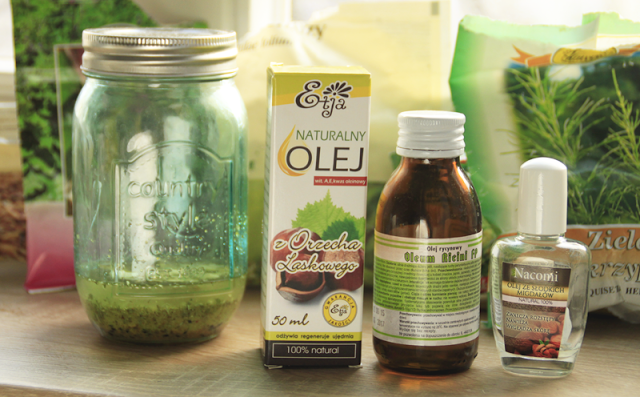 DIY: ziołowy olej przyspieszający wzrost włosów
